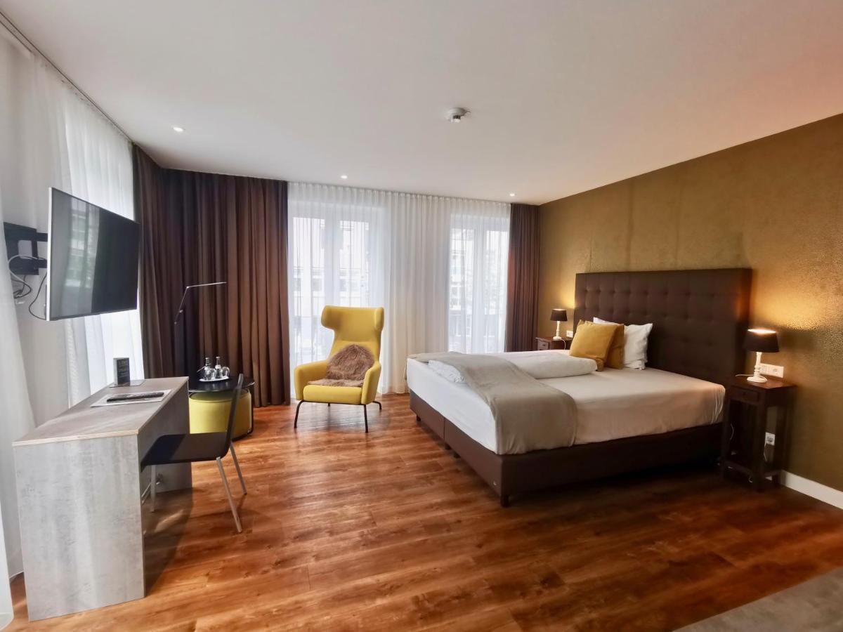 Hotel H23